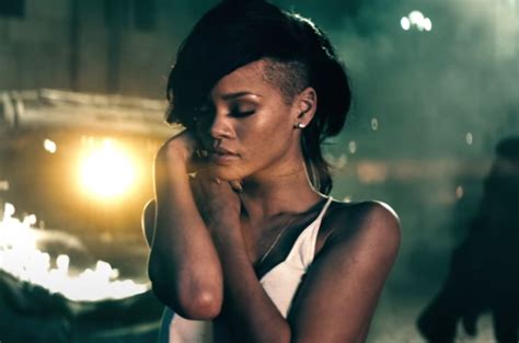 rihanna diamonds music video